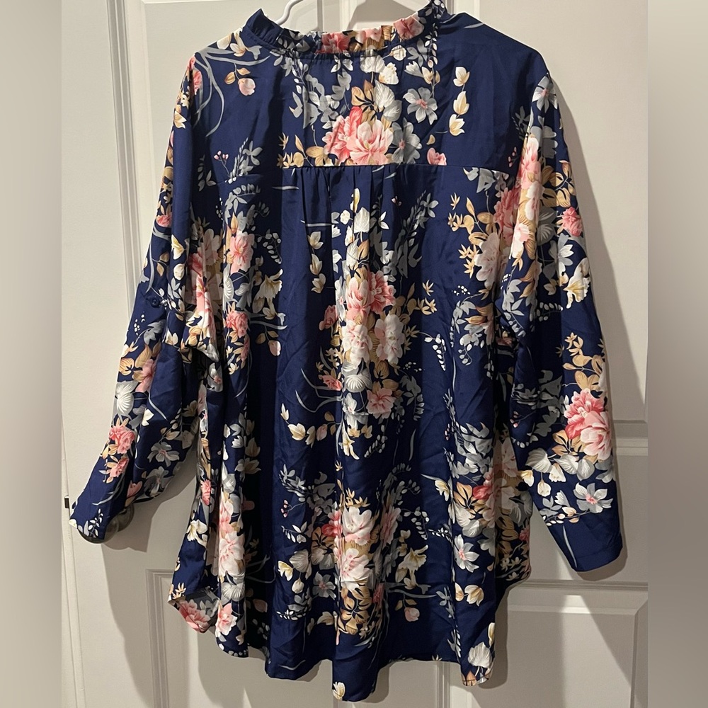 SHEIN Blue Floral Long Sleeve Blouse Size 5XL - Picture 4 of 4